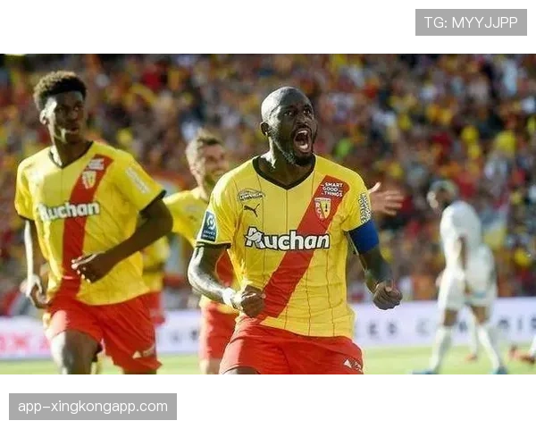 雷恩主帅确认，核心中场因伤无缘对阵朗斯